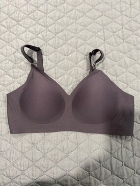 Seamless Molded Cup Bra - Black